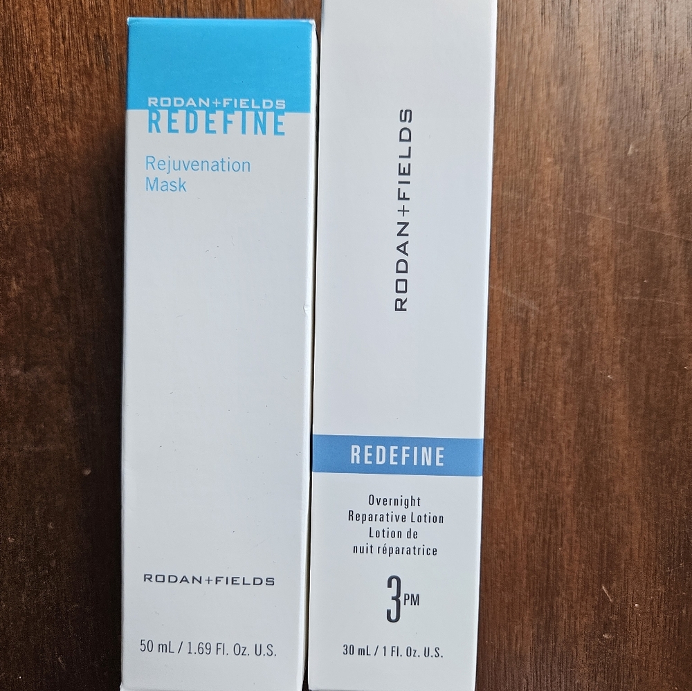 Rodan + Fields Rejuvenation Mask and Overnight Lotion Set - Blue and White